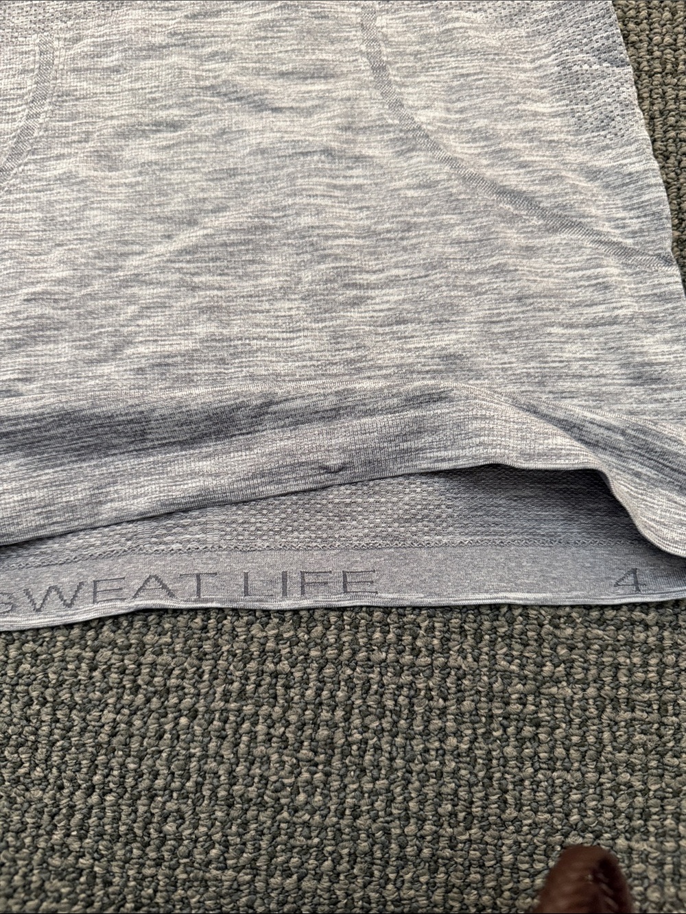 Lululemon Size 4 Swiftly Tech Run Racerback Heathered Gray White Tank Top Shirt - Picture 3 of 6
